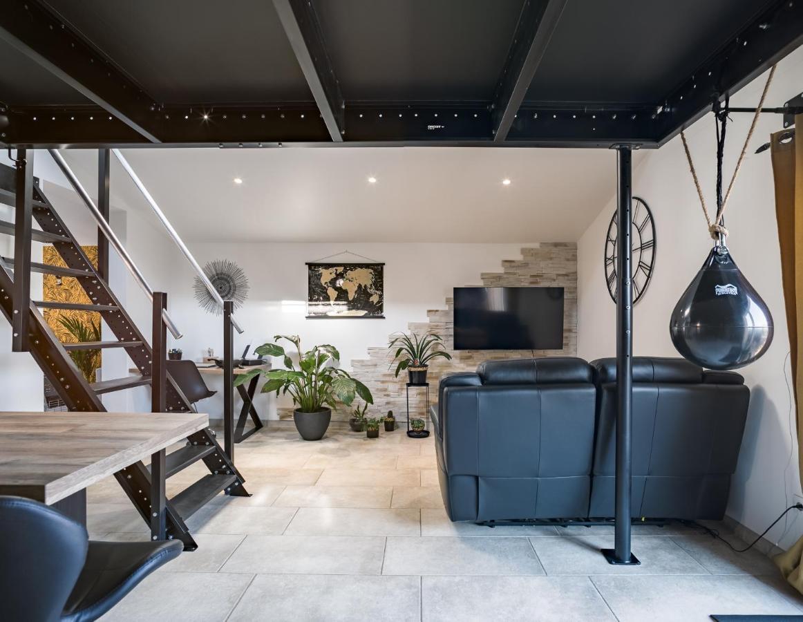 Loft Avec Jardin Et Parking Prive Apartman Troyes Kültér fotó